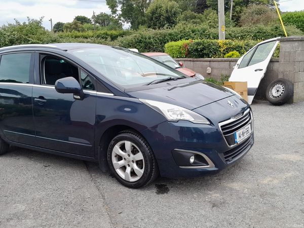 Peugeot 5008 MPV, Diesel, 2014, Blue