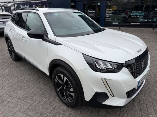 Peugeot 2008 MPV, Petrol, 2023, White