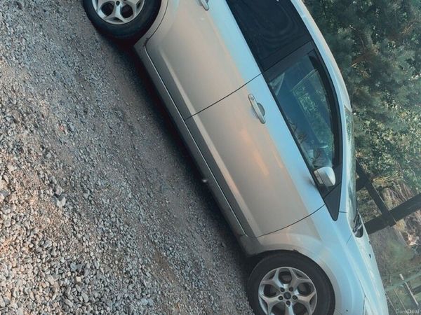 Ford Focus Hatchback, Diesel, 2011, Silver