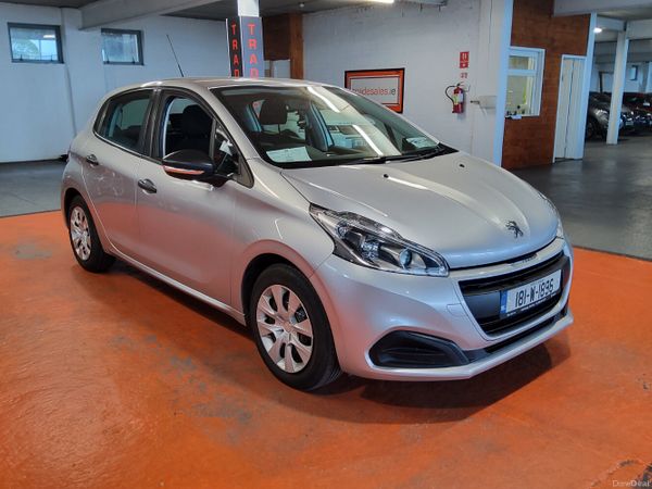 Peugeot 208 Hatchback, Petrol, 2018, Grey