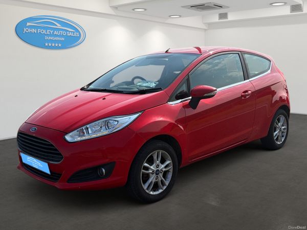 Ford Fiesta Hatchback, Petrol, 2016, Red