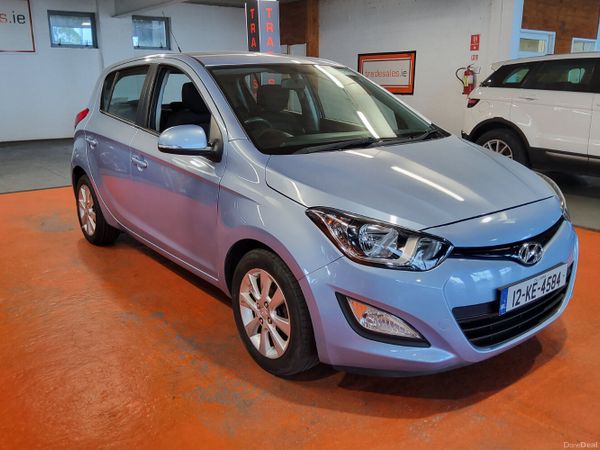 Hyundai i20 Hatchback, Petrol, 2012, Blue