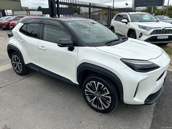 Toyota Yaris Cross Hatchback, Petrol Hybrid, 2021, White