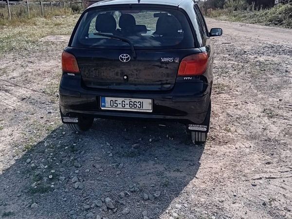 Toyota Yaris Hatchback, Petrol, 2005, Black