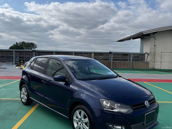 Volkswagen Polo Hatchback, Petrol, 2011, Blue