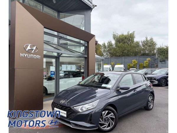 Hyundai i20 Hatchback, Petrol, 2024, Grey