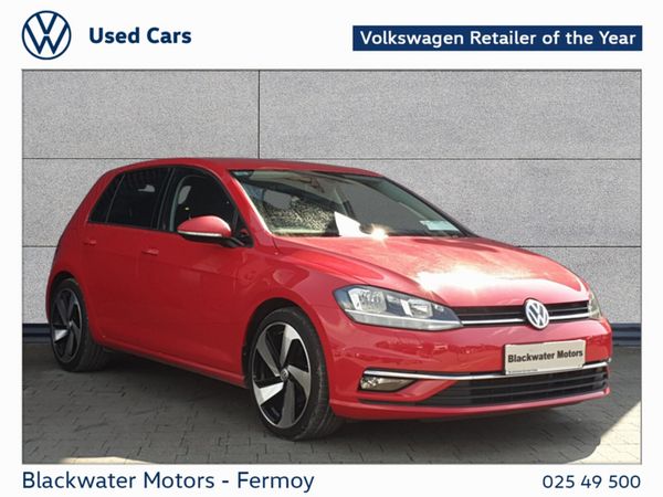 Volkswagen Golf Estate, Petrol, 2019, Red