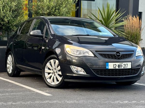 Opel Astra MPV, Diesel, 2012, Black