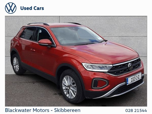 Volkswagen T-Roc Hatchback, Diesel, 2023, Red