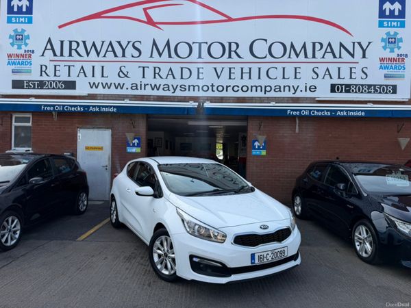 Kia ProCeed Hatchback, Petrol, 2016, White