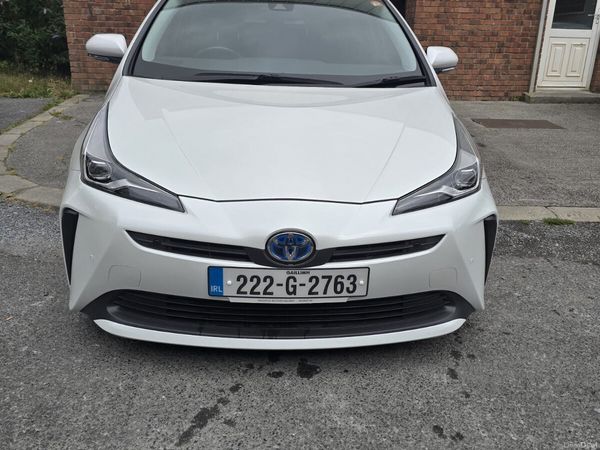 Toyota Prius Hatchback, Petrol Hybrid, 2022, White