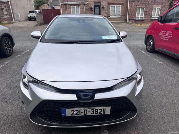 Toyota Corolla Estate, Petrol Hybrid, 2022, Silver