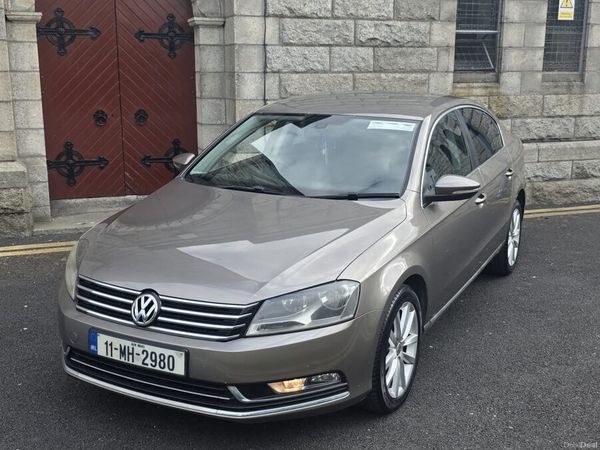 Volkswagen Passat Saloon, Diesel, 2011, Brown