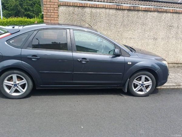 Ford Focus Hatchback, Petrol, 2008, Grey