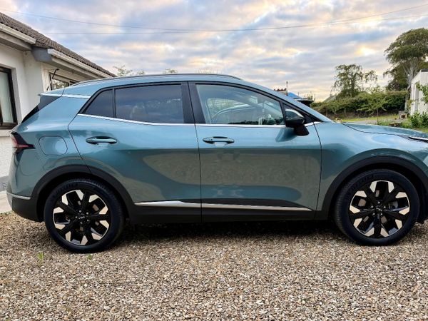 Kia Sportage SUV, Petrol Plug-in Hybrid, 2023, Grey