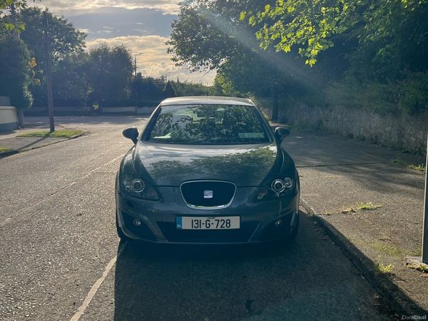 SEAT Leon Hatchback, Diesel, 2013, Grey