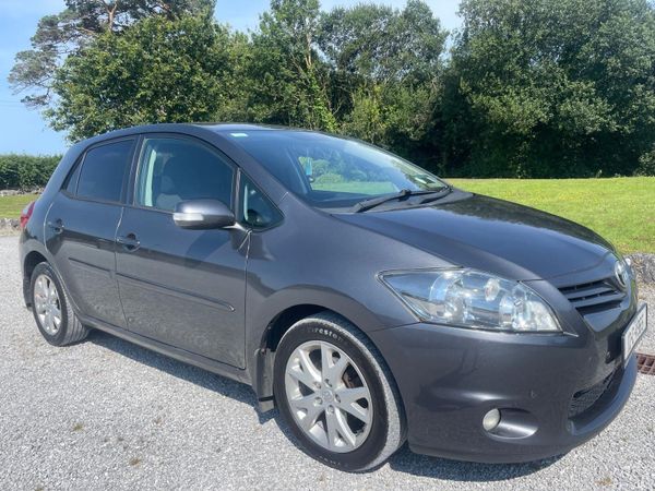 Toyota Auris Hatchback, Diesel, 2012, Grey