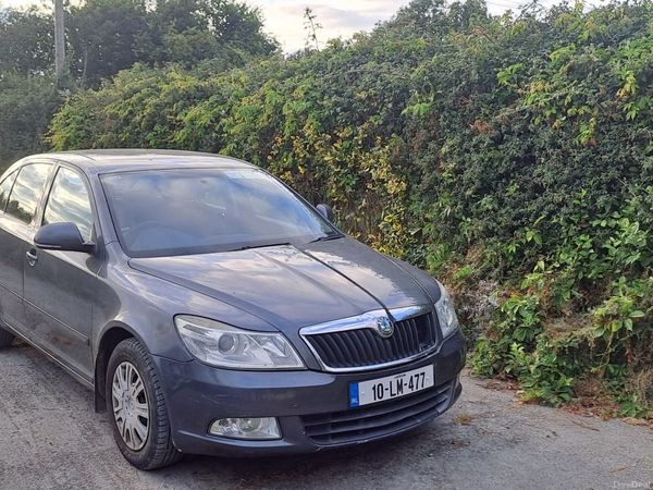 Skoda Octavia Hatchback, Diesel, 2010, Grey