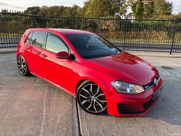 Volkswagen Golf Estate, Diesel, 2014, Red