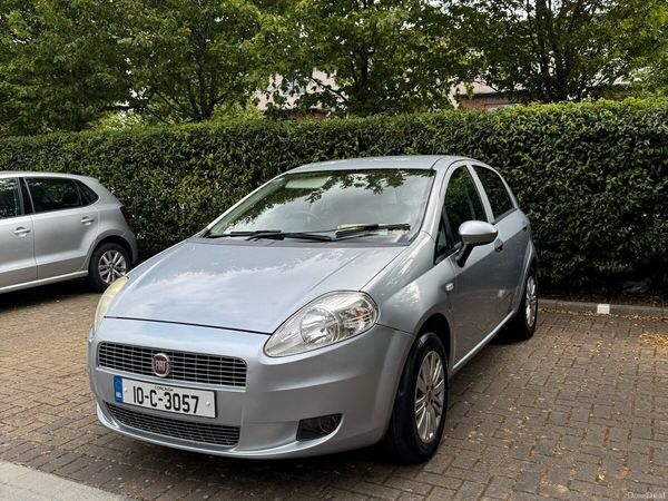 Fiat Punto Hatchback, Petrol, 2010, Grey