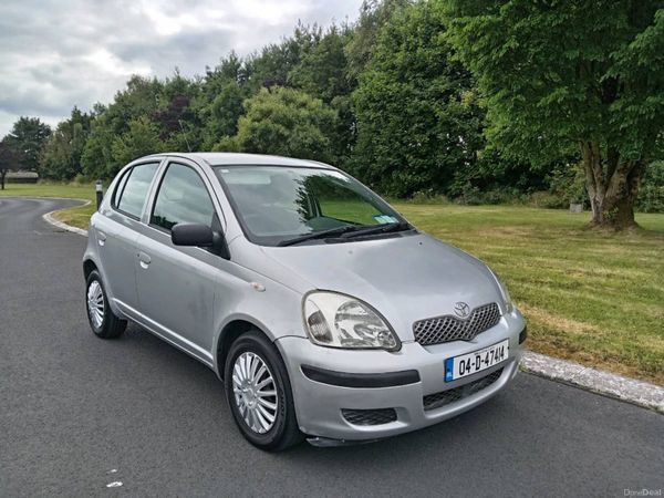 Toyota Yaris Hatchback, Petrol, 2004, Silver