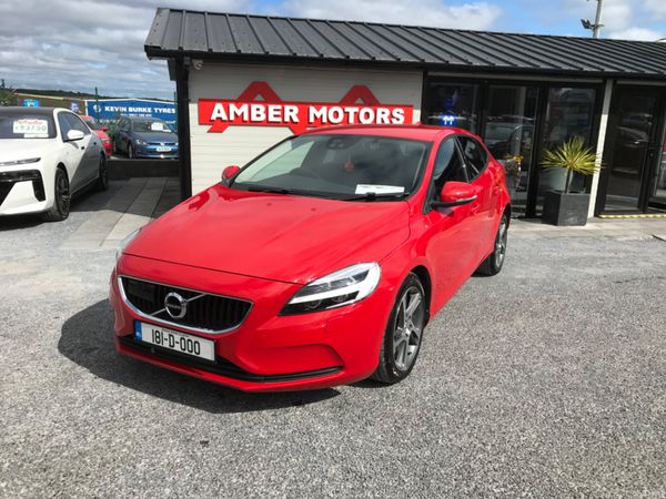 Volvo V40 Hatchback, Diesel, 2018, Red