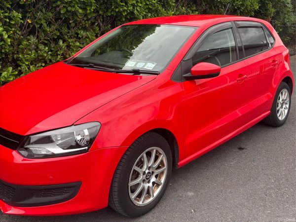 Volkswagen Polo Hatchback, Petrol, 2012, Red