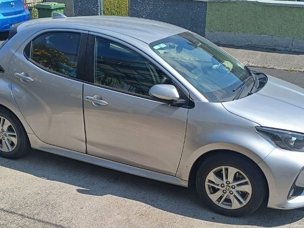 Toyota Yaris Hatchback, Petrol Hybrid, 2023, Grey