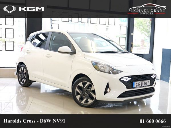 Hyundai i10 Hatchback, Petrol, 2023, White