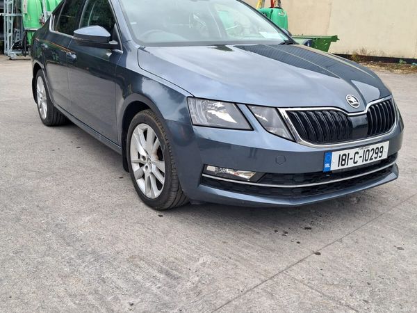 Skoda Octavia Saloon, Diesel, 2018, Grey