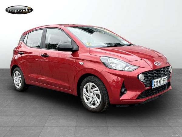 Hyundai i10 Hatchback, Petrol, 2022, Red