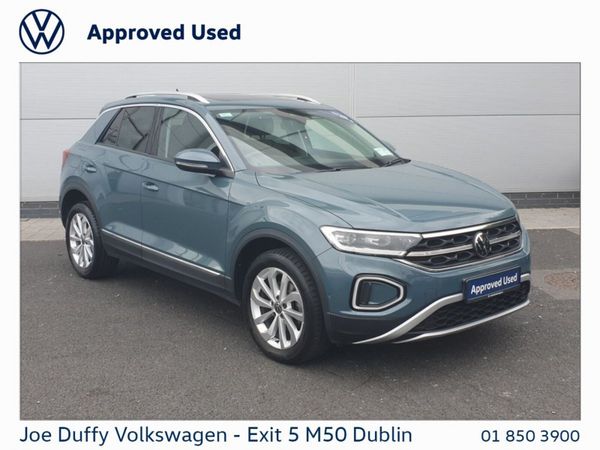 Volkswagen T-Roc SUV, Petrol, 2024, Blue