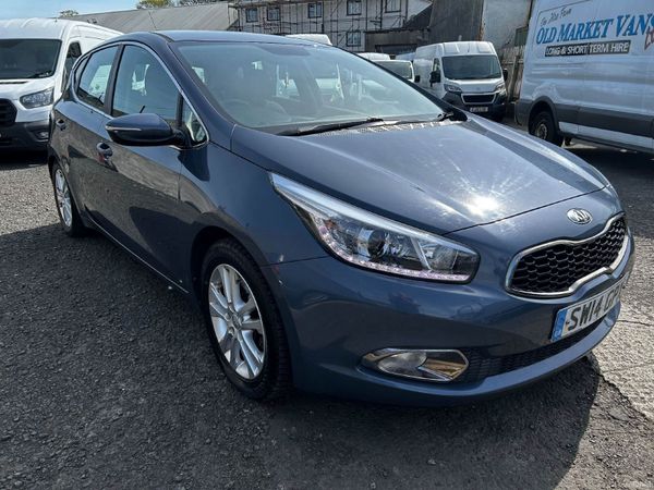 Kia Ceed Hatchback, Diesel, 2014, Blue