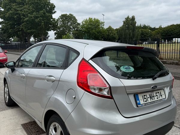Ford Fiesta Hatchback, Petrol, 2015, Silver
