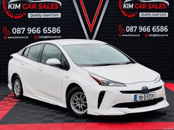 Toyota Prius Hatchback, Petrol Hybrid, 2019, Red