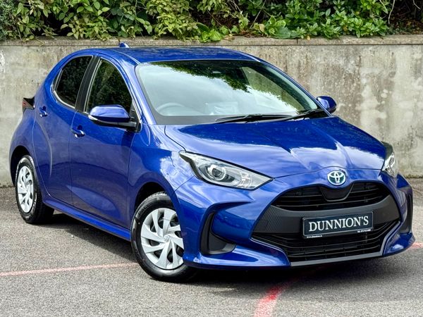 Toyota Yaris Hatchback, Petrol Hybrid, 2022, Blue