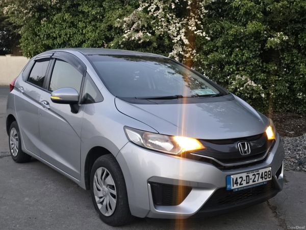 Honda Fit Hatchback, Petrol, 2014, Silver