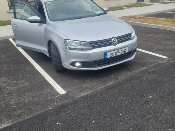 Volkswagen Jetta Saloon, Diesel, 2013, Silver