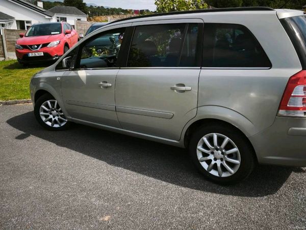 Vauxhall Zafira MPV, Diesel, 2011, Silver