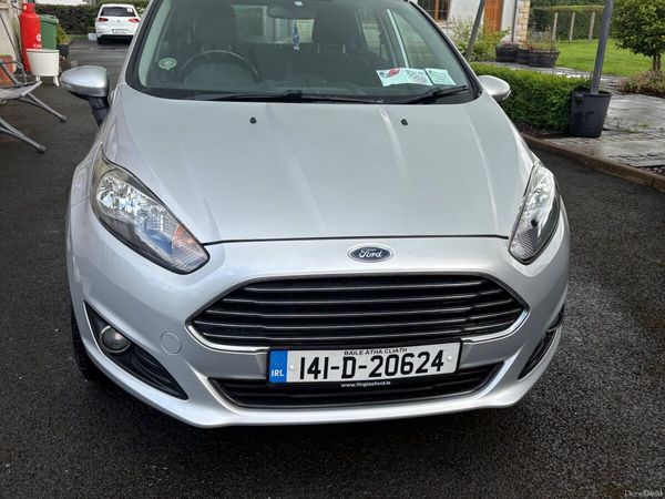 Ford Fiesta Hatchback, Petrol, 2014, Silver