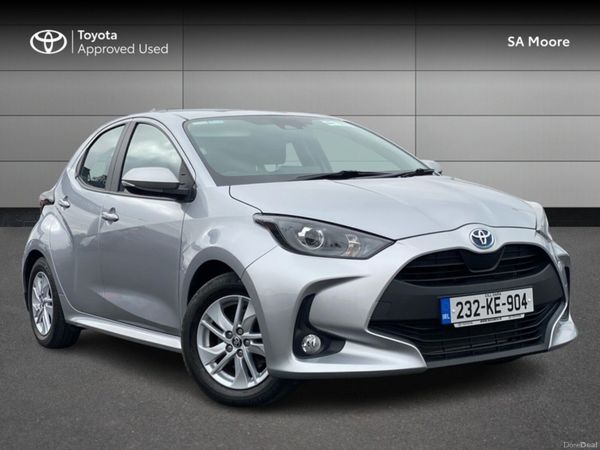 Toyota Yaris Hatchback, Petrol Hybrid, 2023, Silver