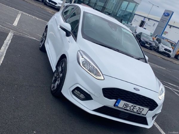 Ford Fiesta Hatchback, Petrol, 2019, White