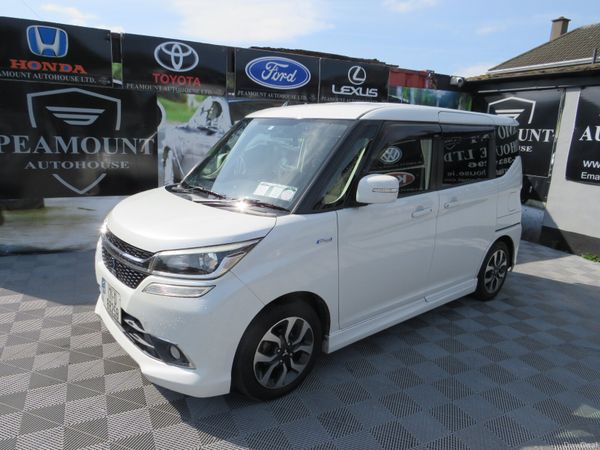 Mitsubishi Delica Hatchback, Petrol Hybrid, 2017, White