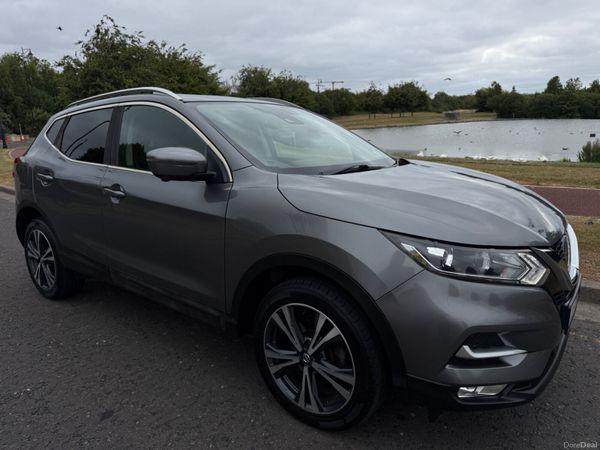 Nissan Qashqai Hatchback, Diesel, 2018, Grey