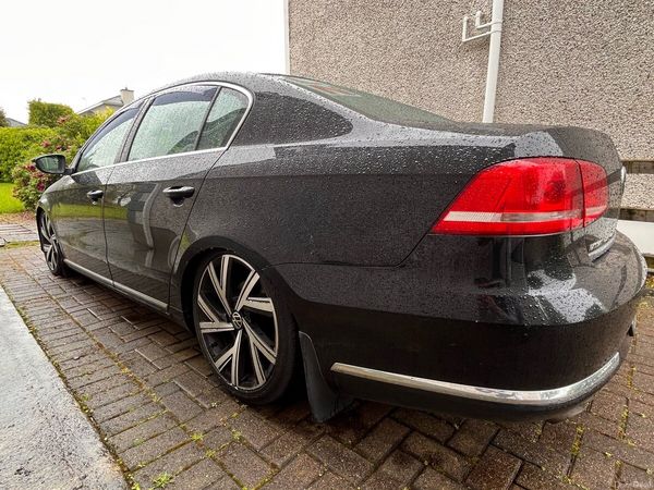 Volkswagen Passat Saloon, Diesel, 2012, Black