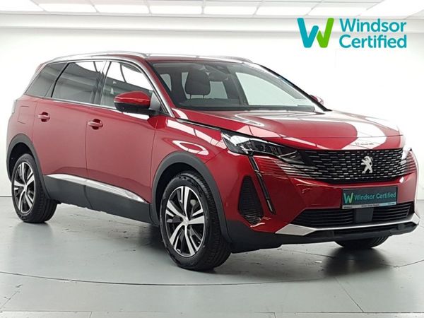 Peugeot 5008 MPV, Petrol, 2021, Red