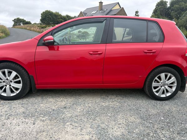 Volkswagen Golf Hatchback, Diesel, 2011, Red