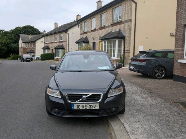 Volvo S40 Saloon, Diesel, 2010, Grey