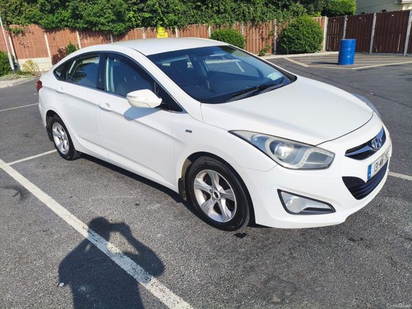Hyundai i40 Saloon, Diesel, 2013, White