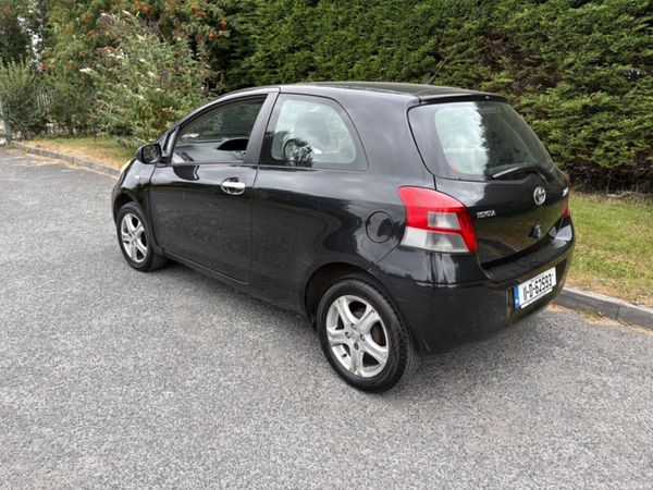 Toyota Yaris Hatchback, Petrol, 2011, Black